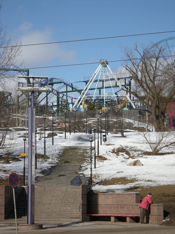 amusement park tired huvipuisto väsynyt